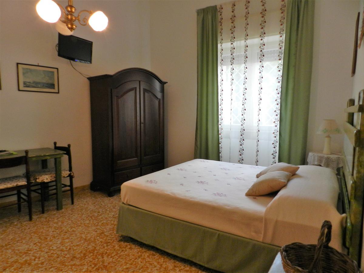 Casa Corte Con Terrazza 塔维亚诺 外观 照片